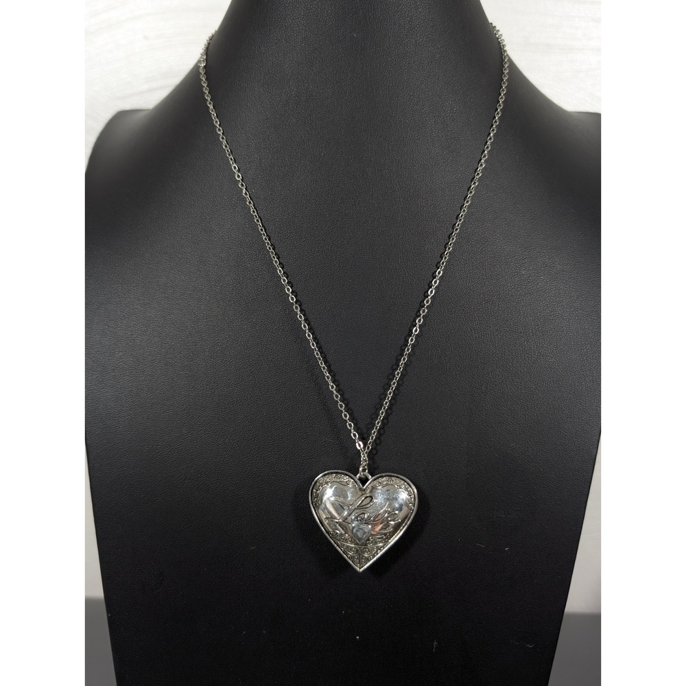 Love Never Fails 1 Corinthians 13 Puffy Heart Necklace 20" - Picture 2 of 8